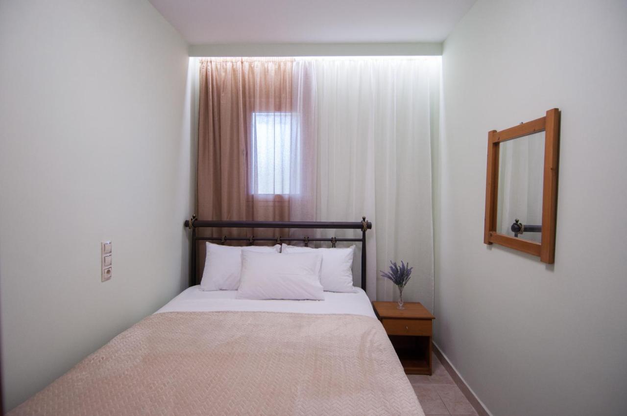 Aparthotel Avyssos Residents à Kalamákion Extérieur photo