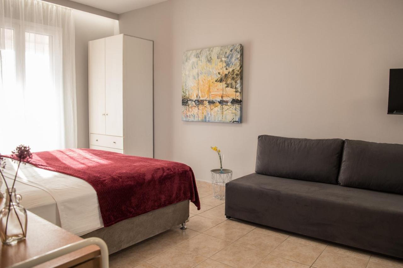 Aparthotel Avyssos Residents à Kalamákion Extérieur photo