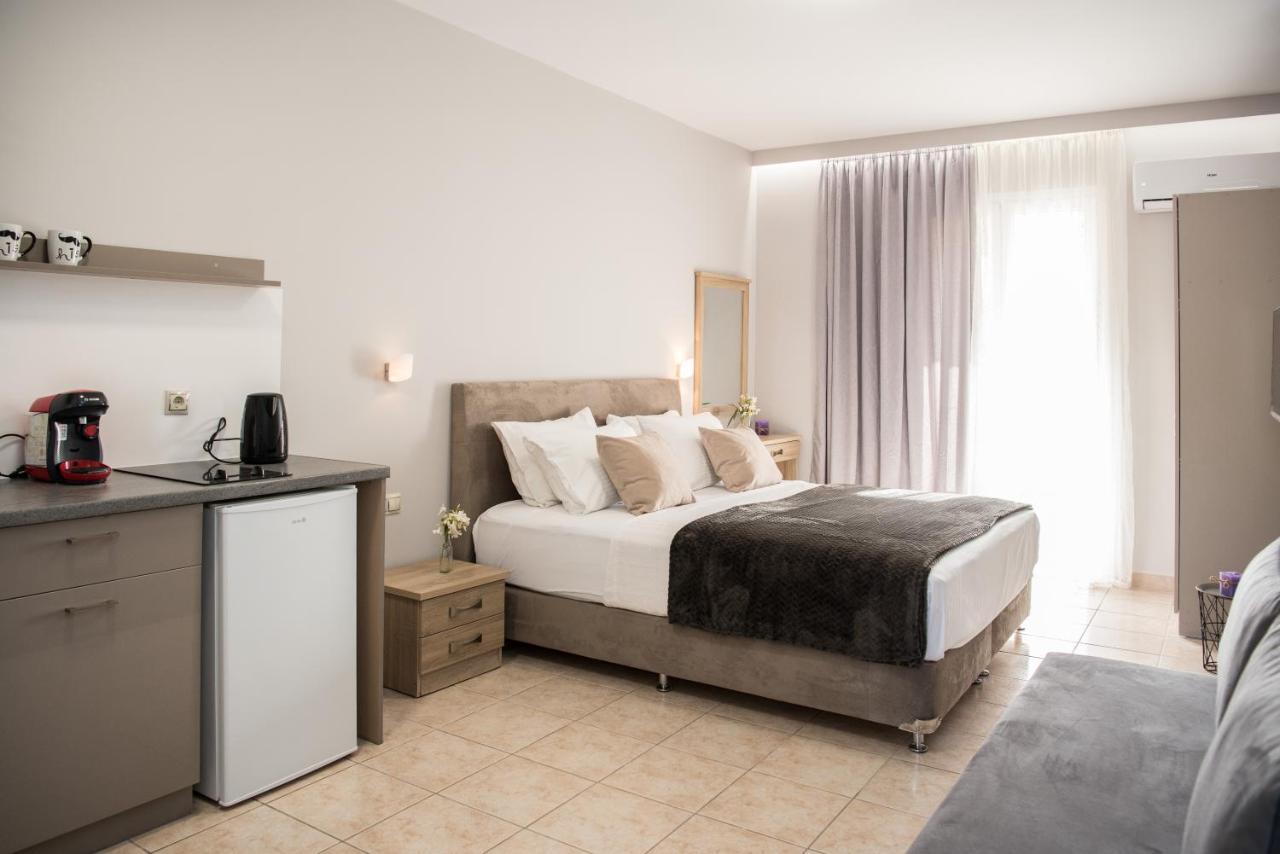 Aparthotel Avyssos Residents à Kalamákion Extérieur photo