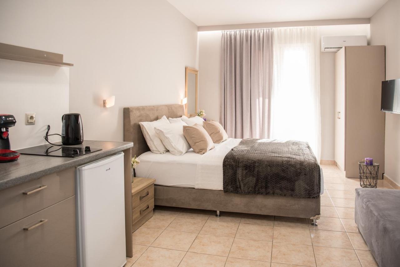 Aparthotel Avyssos Residents à Kalamákion Extérieur photo