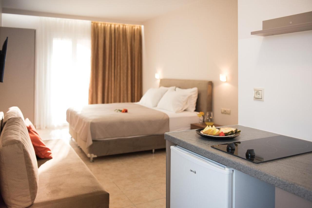Aparthotel Avyssos Residents à Kalamákion Extérieur photo