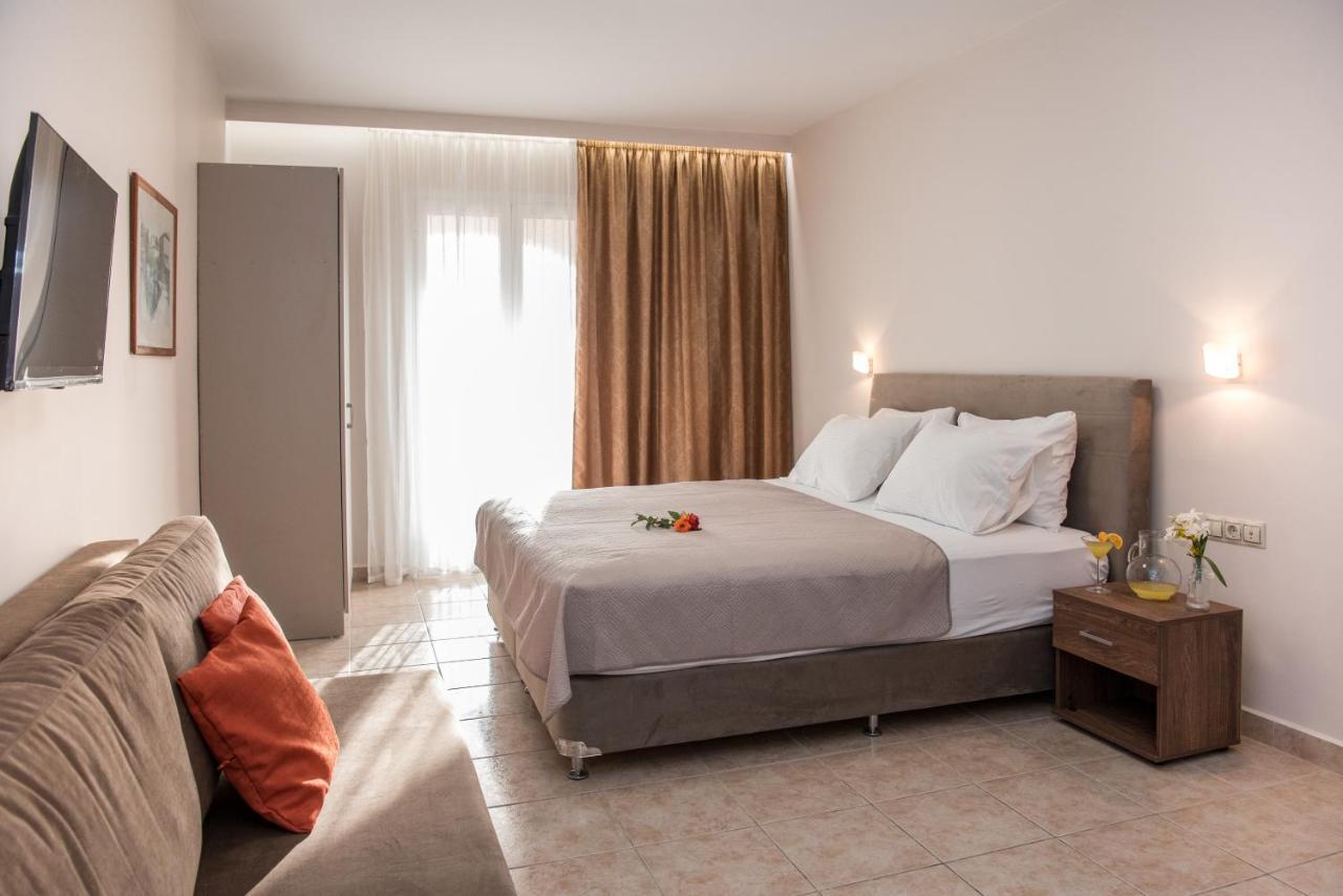 Aparthotel Avyssos Residents à Kalamákion Extérieur photo