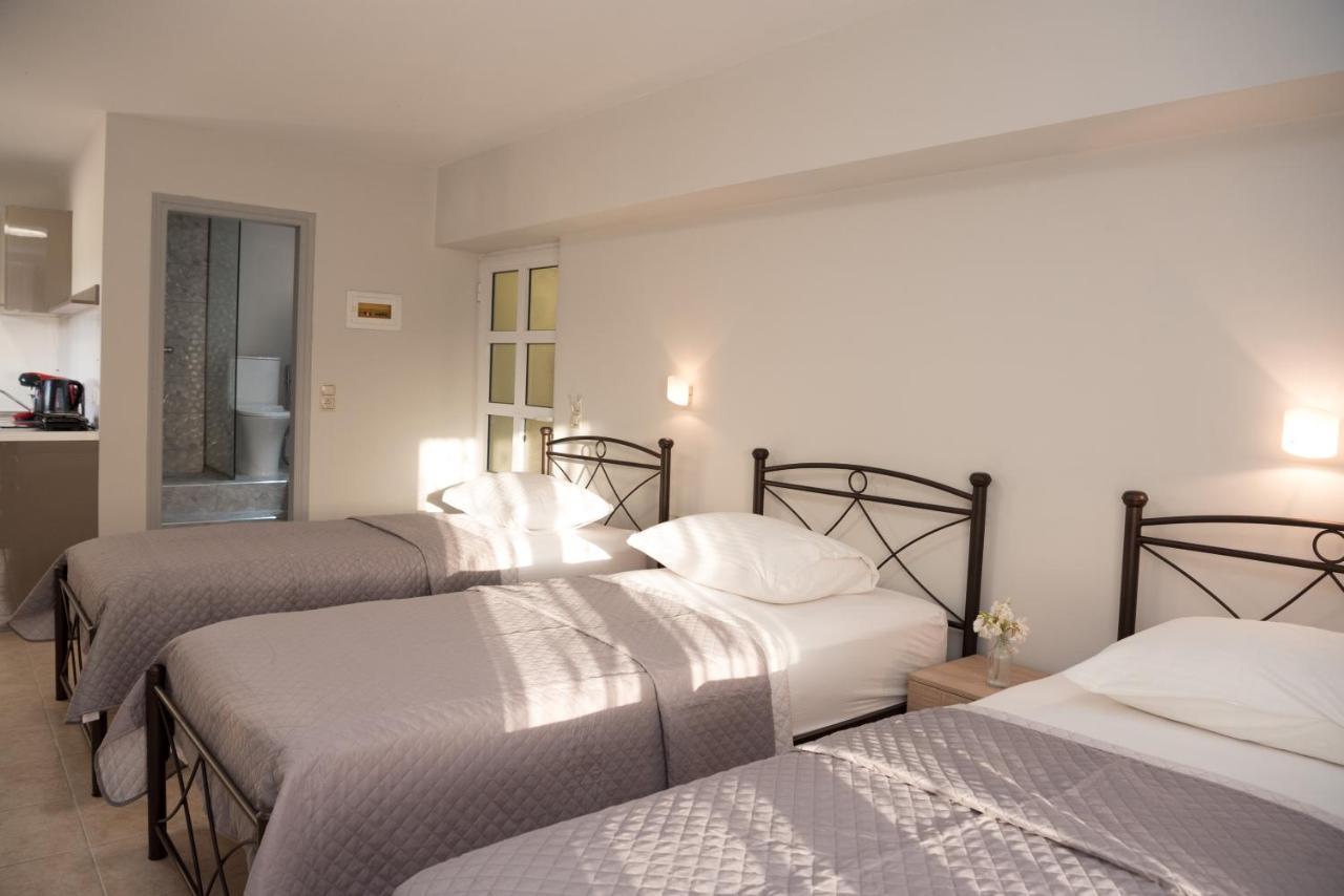 Aparthotel Avyssos Residents à Kalamákion Extérieur photo