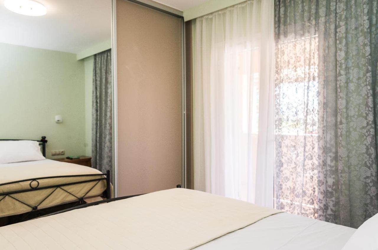 Aparthotel Avyssos Residents à Kalamákion Extérieur photo